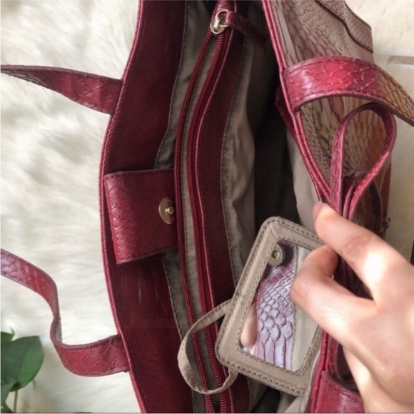 Liz Claiborne Faux Alligator Purse - Picture 6 of 9